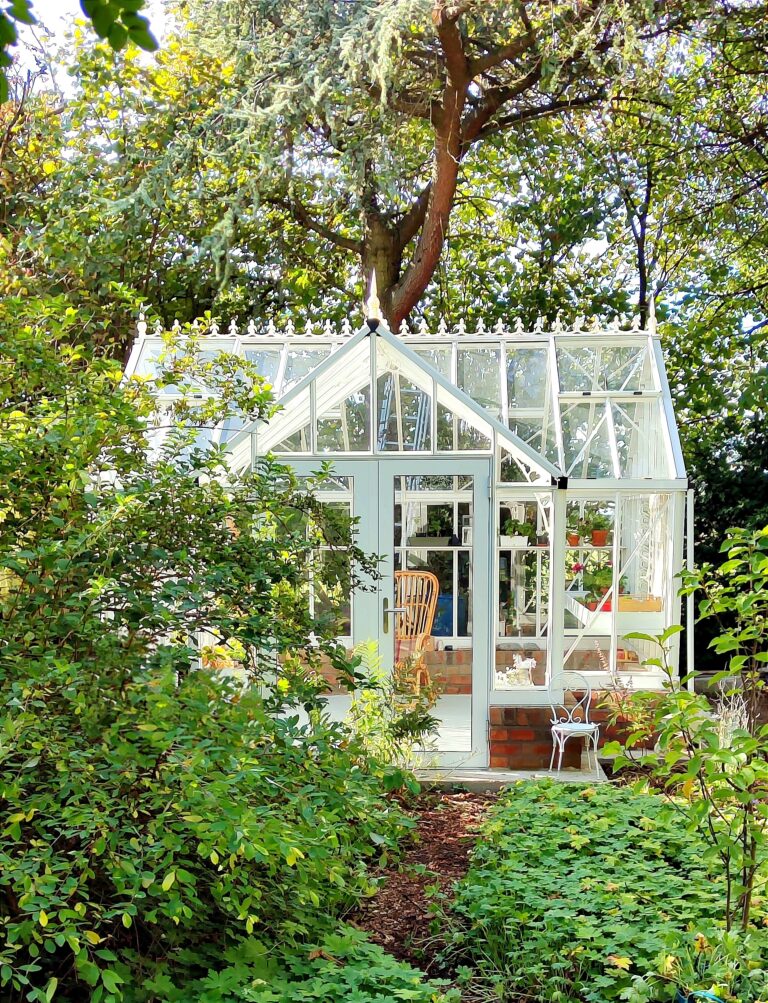 Read more about the article Viktorianisches Gewächshaus bringt britisches Flair in den Garten